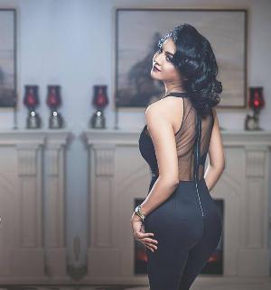 Joya Black Skinny Pants Butt.jpg